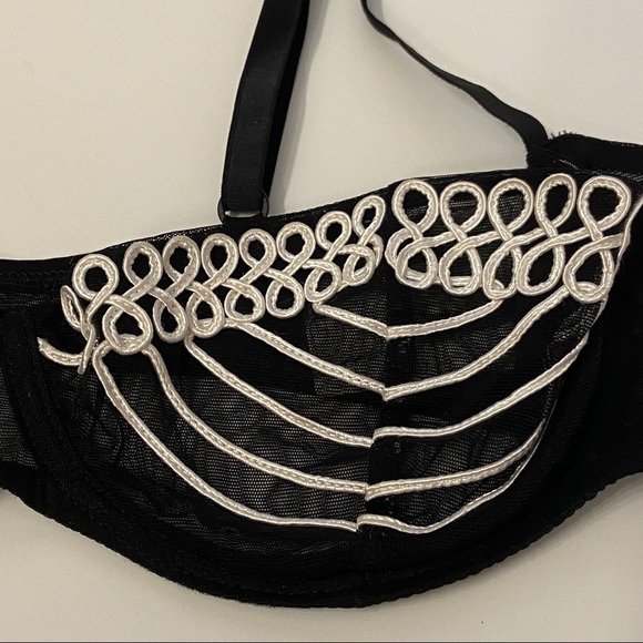 NWT Versace Intimo Black White Mesh Embroidered Bra XL - Picture 2 of 15